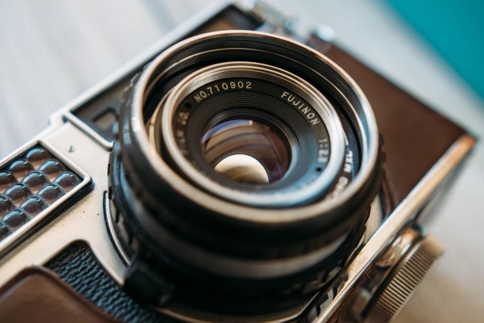Prime vs. Zoom Lenses: Which Should You Use?